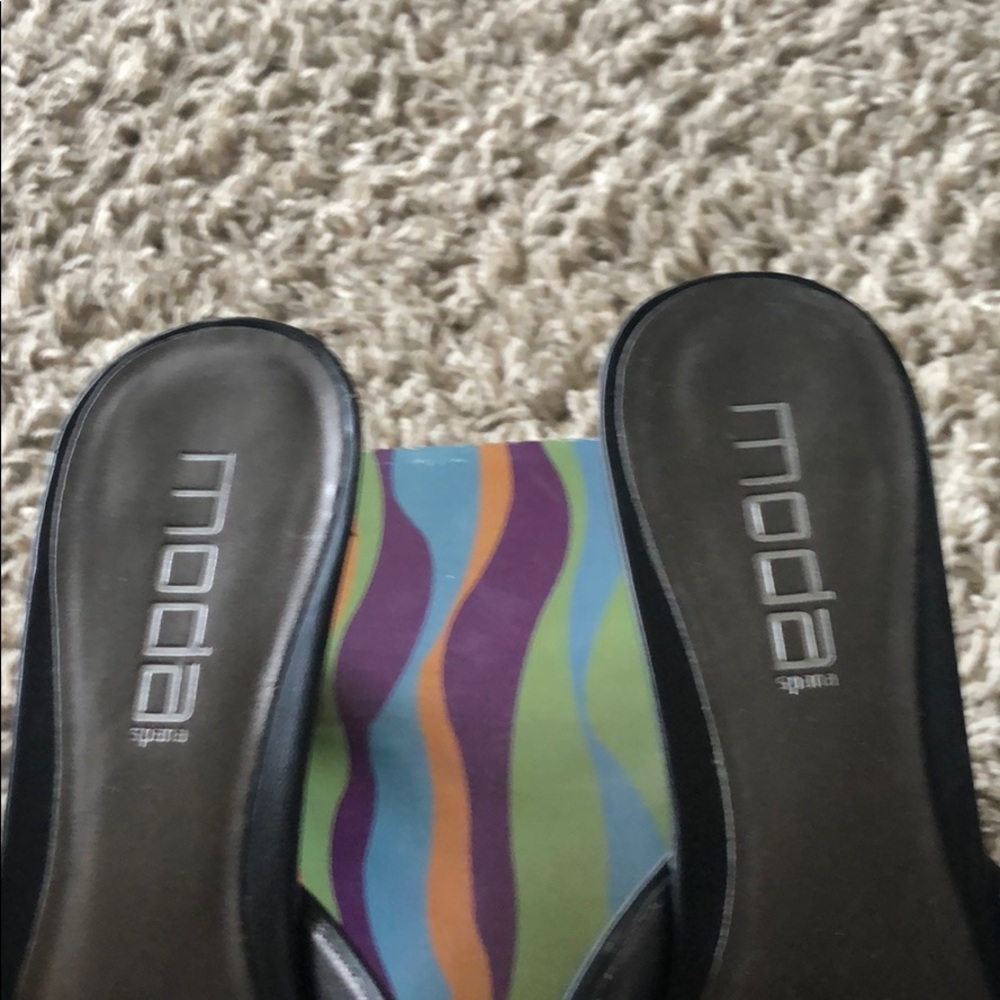 Slide - Picture 3 of 4